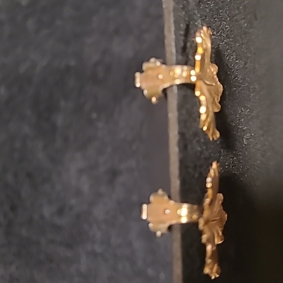 Vintage Leaf Earrings and Brooch Set - Picture 3 of 8